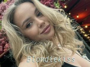 Blondiekiss