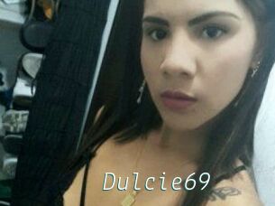 Dulcie_69