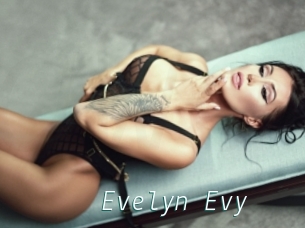 Evelyn_Evy