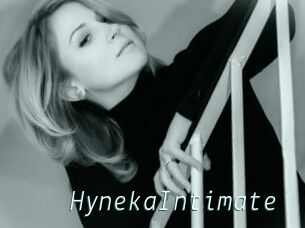 HynekaIntimate