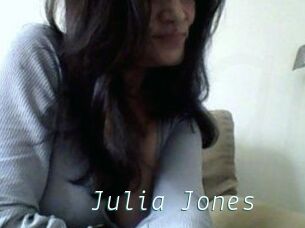 Julia_Jones