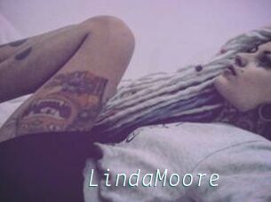 Linda_Moore