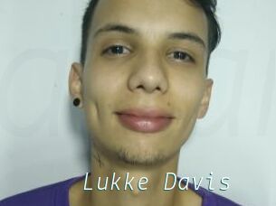 Lukke_Davis