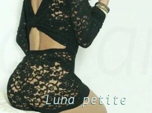 Luna_petite