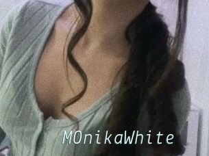 M0nikaWhite