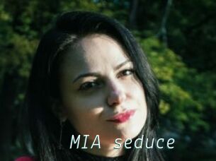 MIA_seduce