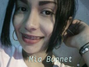 Mia_Bonnet