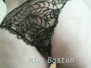 Mia_Boston