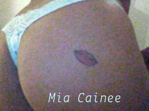 Mia_Cainee