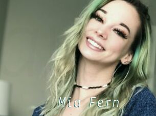 Mia_Fern