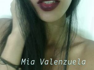 Mia_Valenzuela