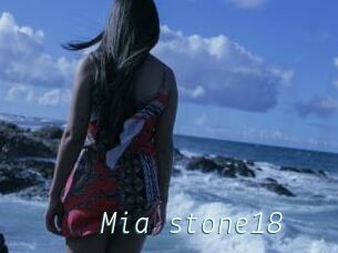 Mia_stone18