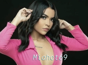 Miahot69