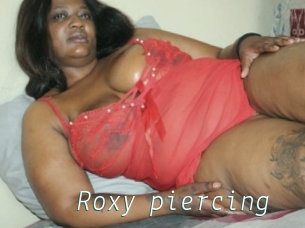 Roxy_piercing