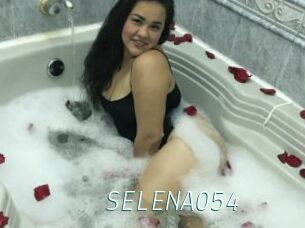 SELENA054