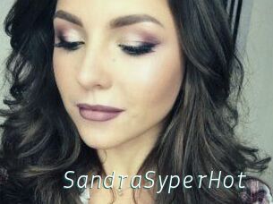 SandraSyperHot